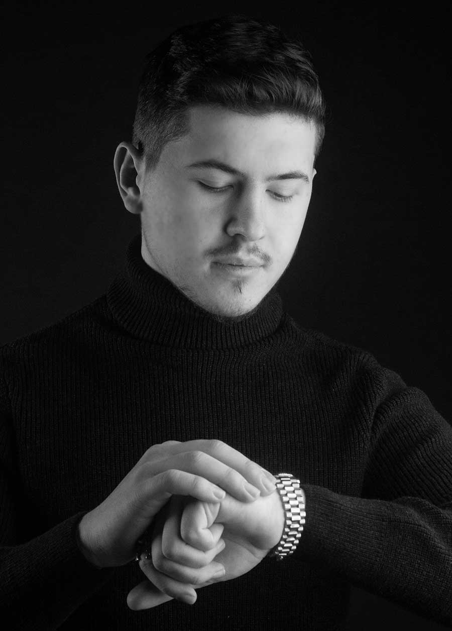 Photographer Behind the SCenes 